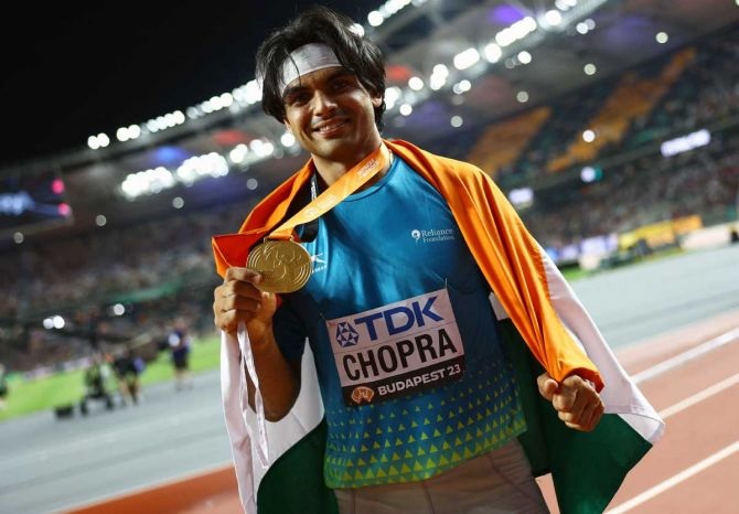 નીરજ ચોપરાએ વર્લ્ડ ચેમ્પિયનશિપમાં ગોલ્ડ જીત્યો, 8.17 મીટર દૂર ભાલો ફેંકીને જીત્યો ગોલ્ડ મેડલ;