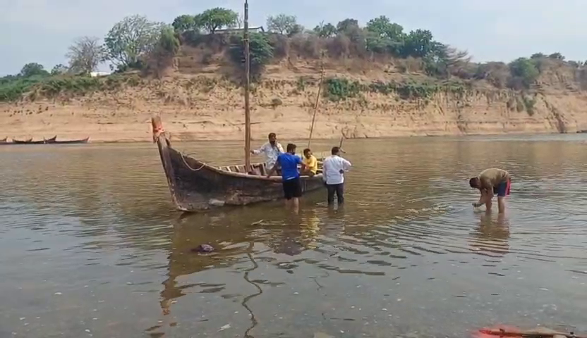 નર્મદા : પોઇચા નદીમાં 7 લાપતાનો મામલો, હજી પણ 60 કલાક બાદ 7 વર્ષીય આર્યન લાપતા, ડેમના પાણી કરાયા બંધ