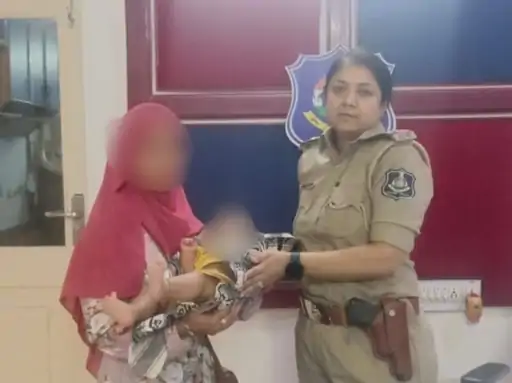 ભરૂચ મહિલા પોલીસે એક માતાને તેના ત્રણ મહિનાના બાળક સાથે મિલન કરાવ્યું;